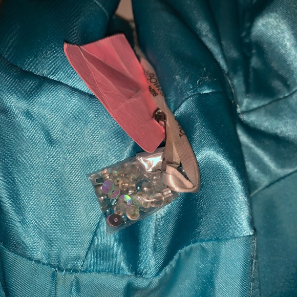 Tony Bowls Dress - Picture 4 of 5